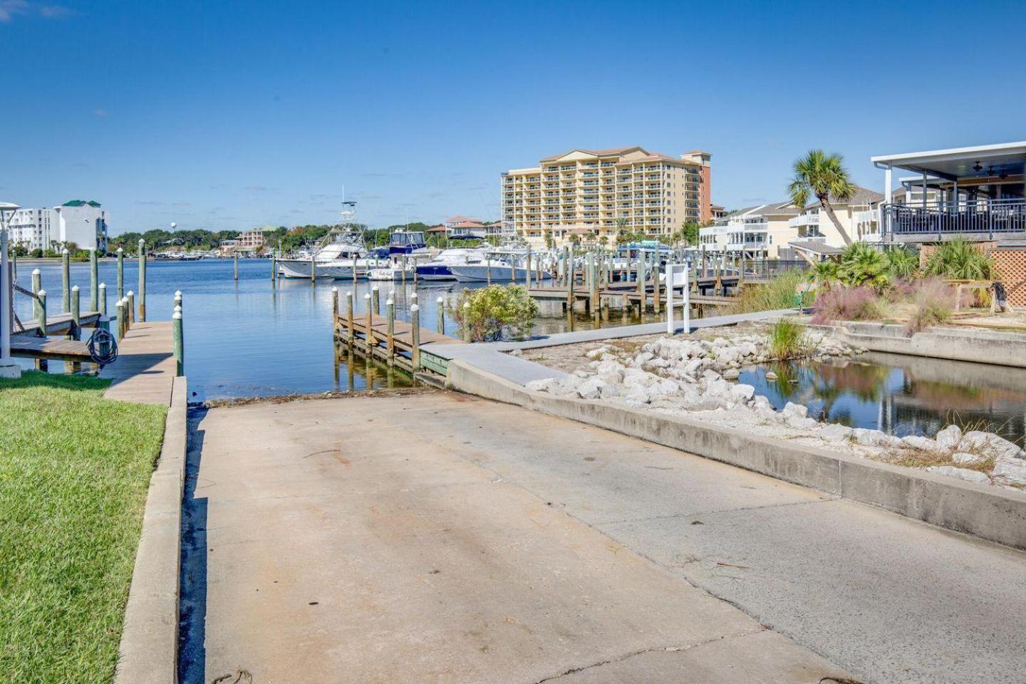 Sandpiper Cove 2039 Destin