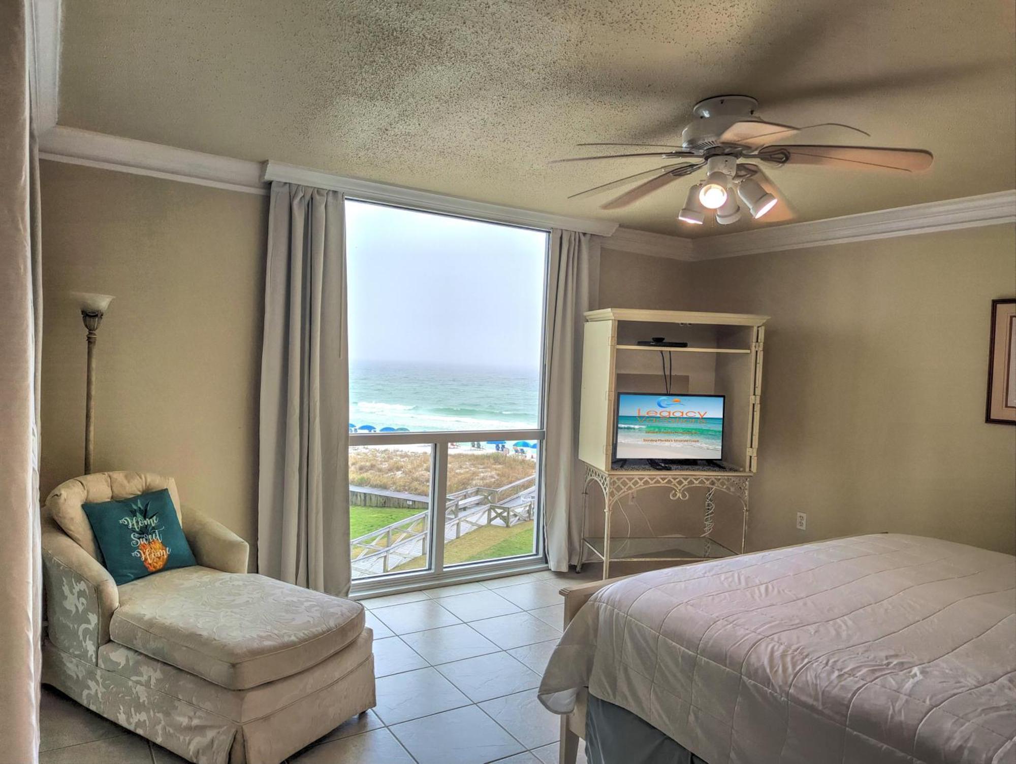 Apartment Slt #2043 - Stunning View! Free Service! *