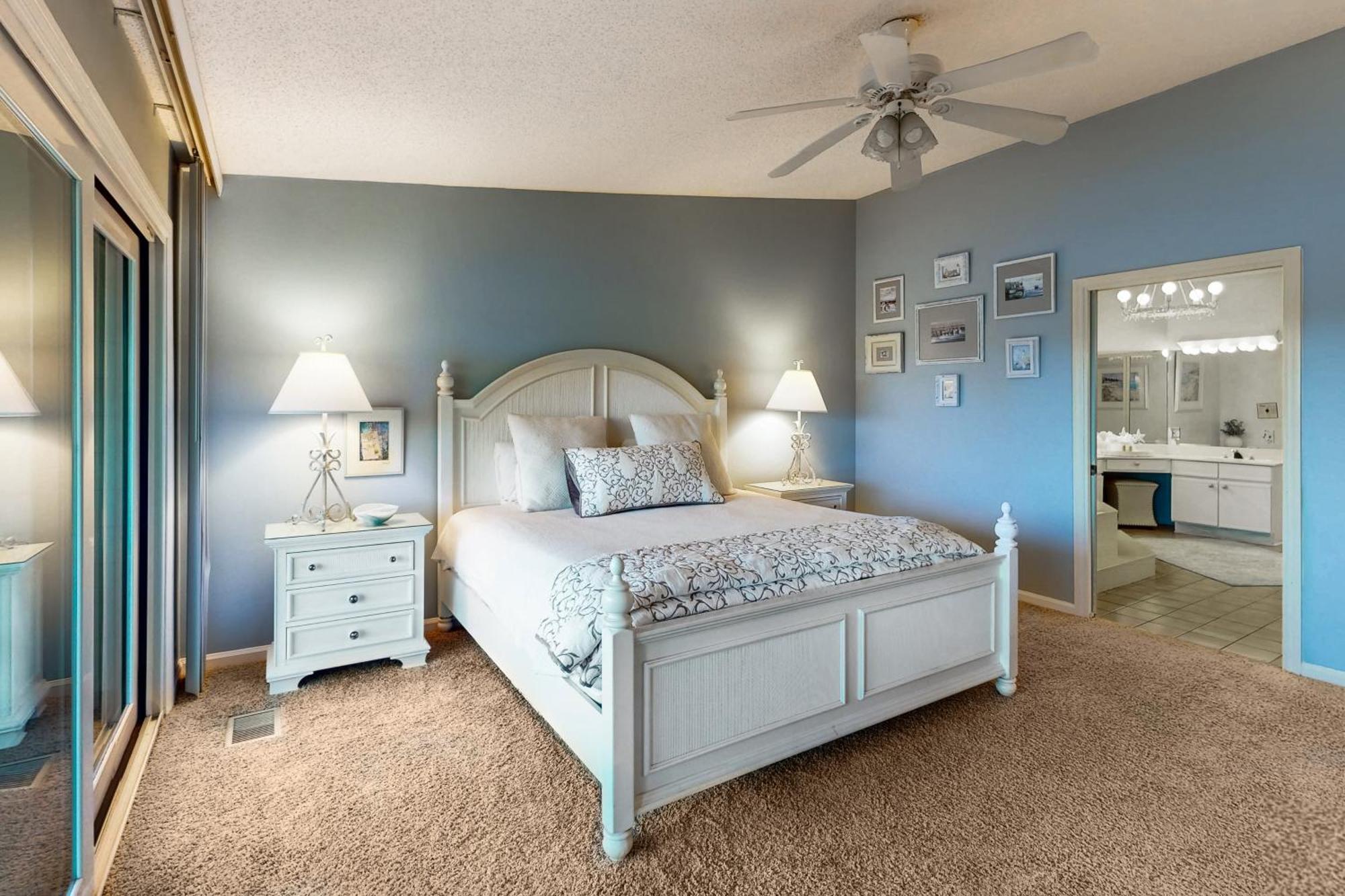 Holiday home Seascape Lakefront 216