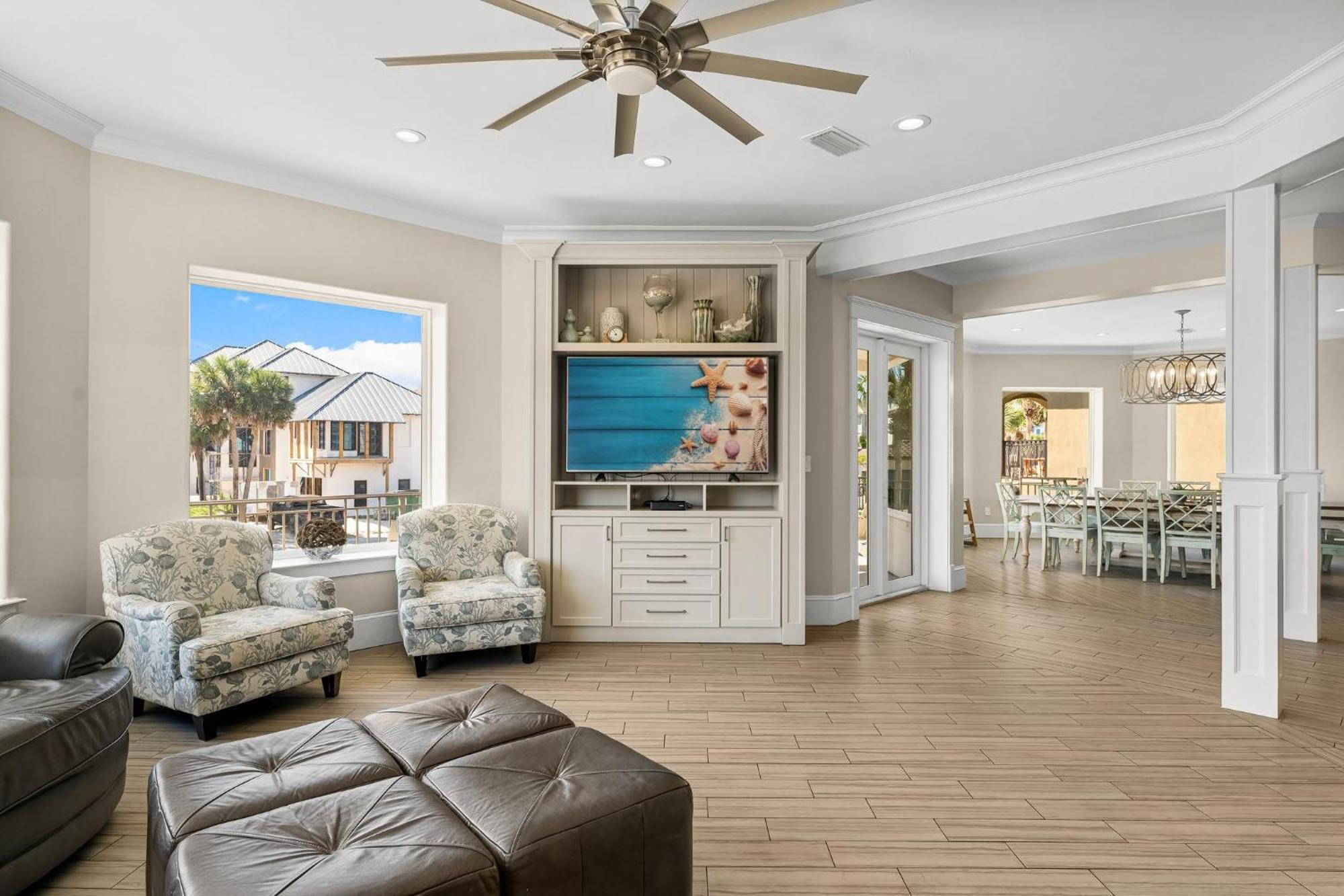 Seastar Palazzo With Views, Lake, And Pool *