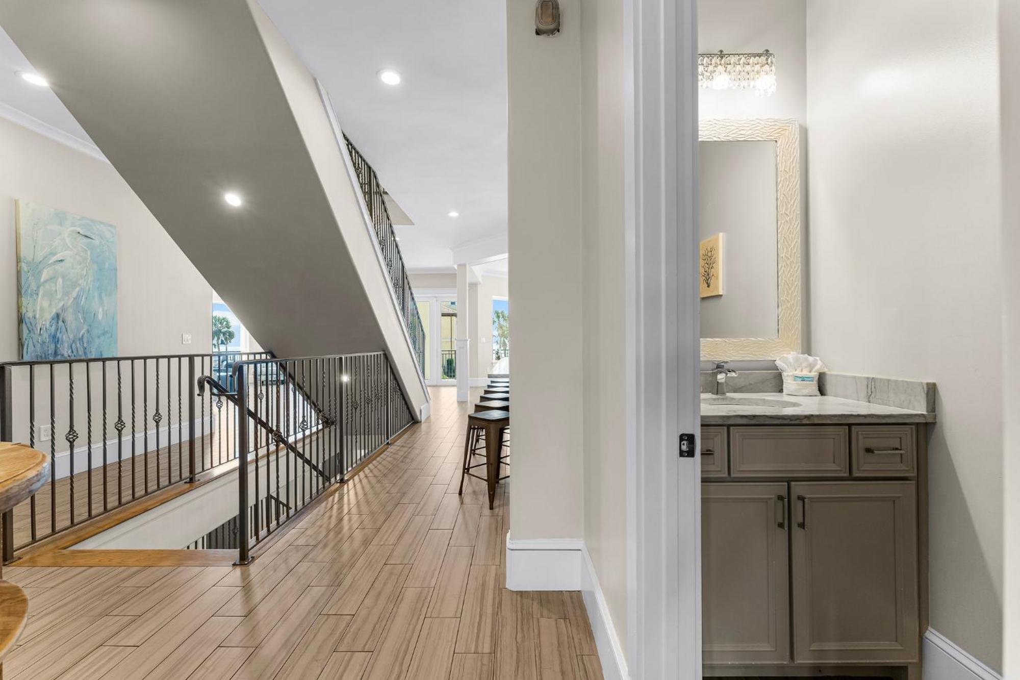 Seastar Palazzo With Views, Lake, And Pool Destin