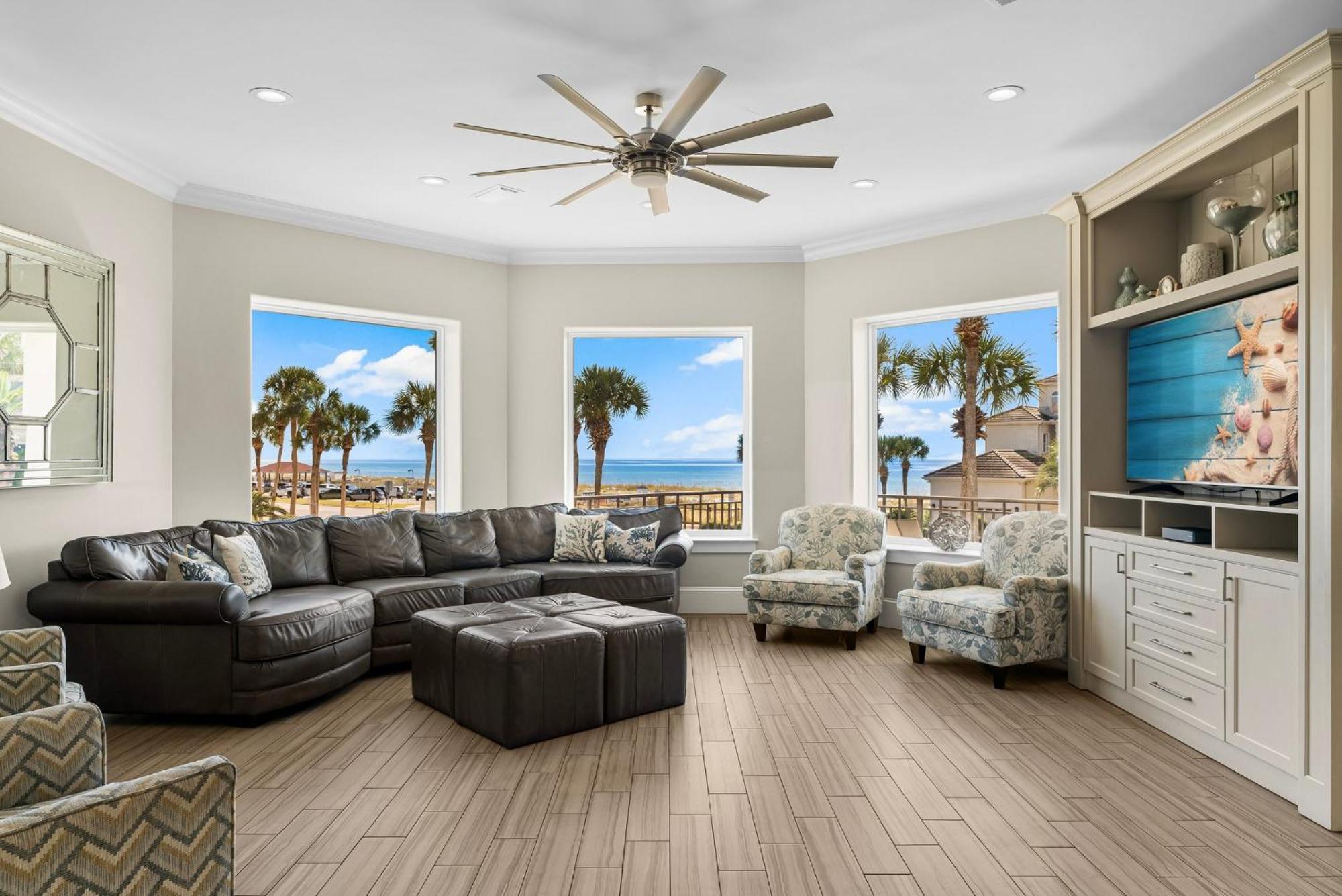 Seastar Palazzo With Views, Lake, And Pool Holiday home Destin