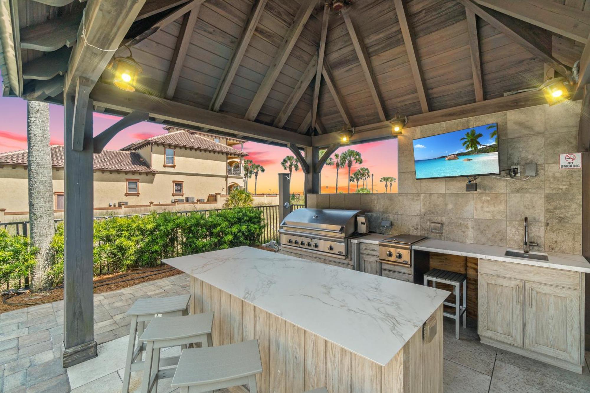 Seastar Palazzo With Views, Lake, And Pool *