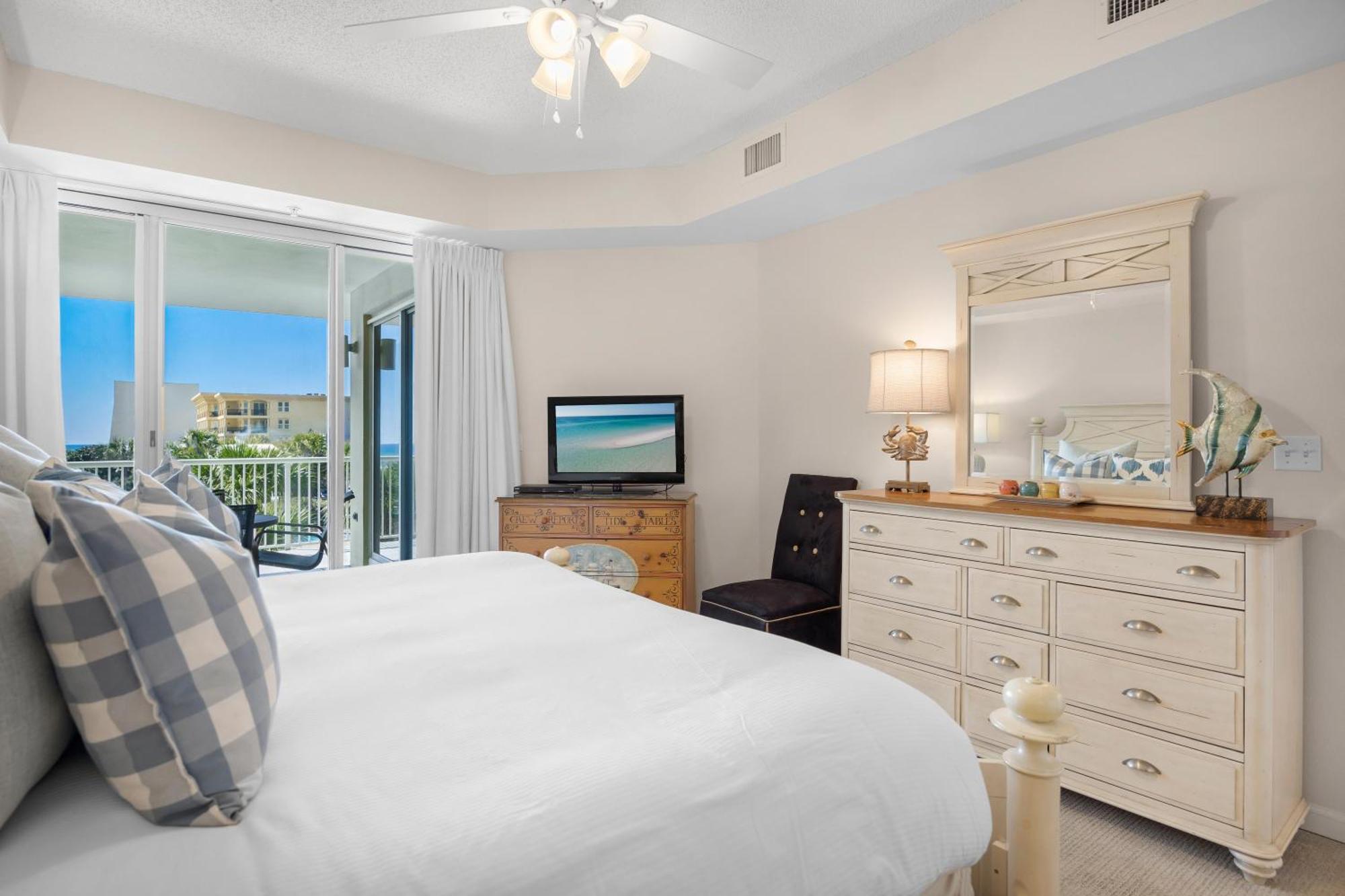 The Crescent 205 Destin