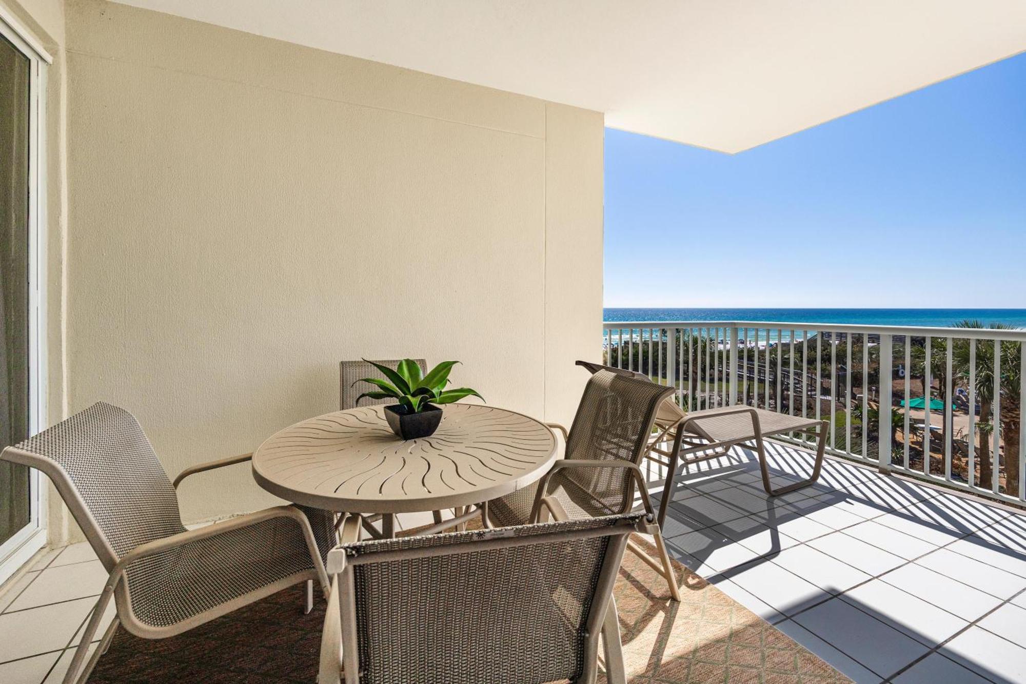 Holiday home The Crescent 205