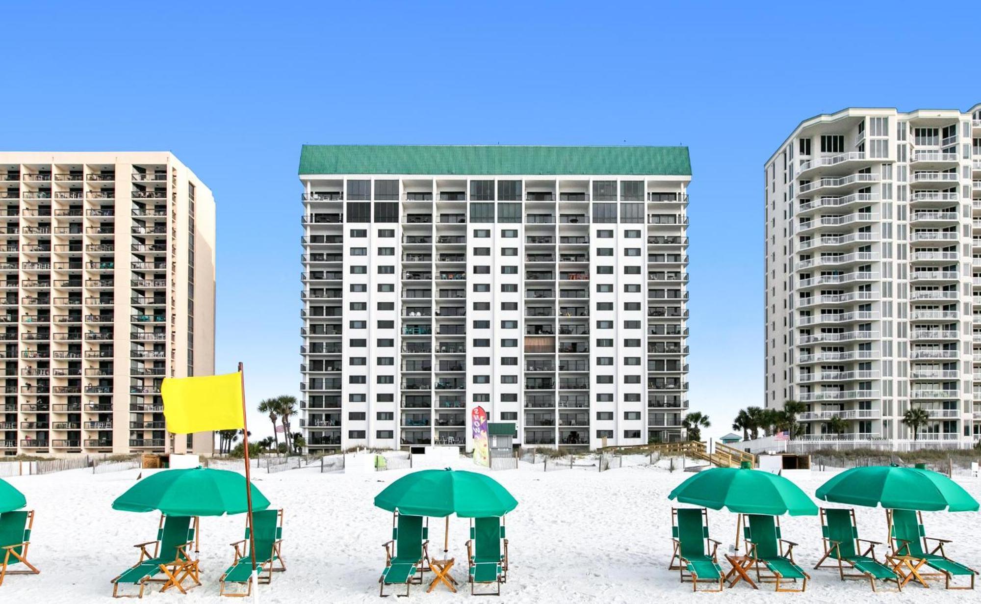 Emerald Towers 0704 *