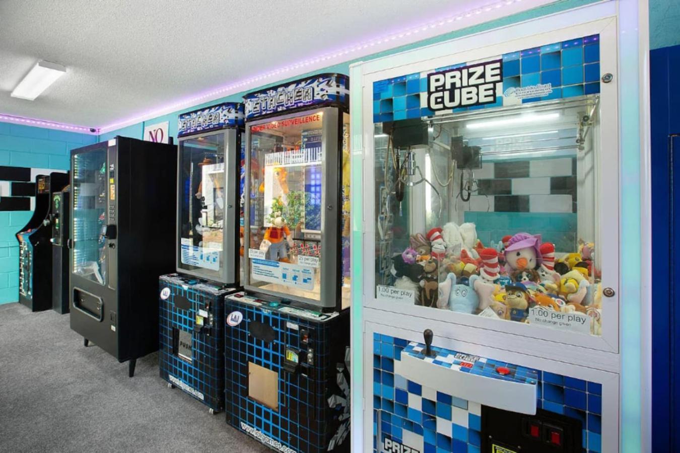 2 Bed Private Access Laundry Fitness Game