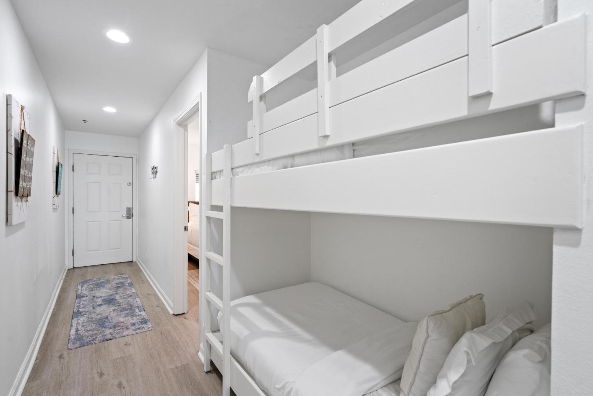 Holiday home Windancer 201 *