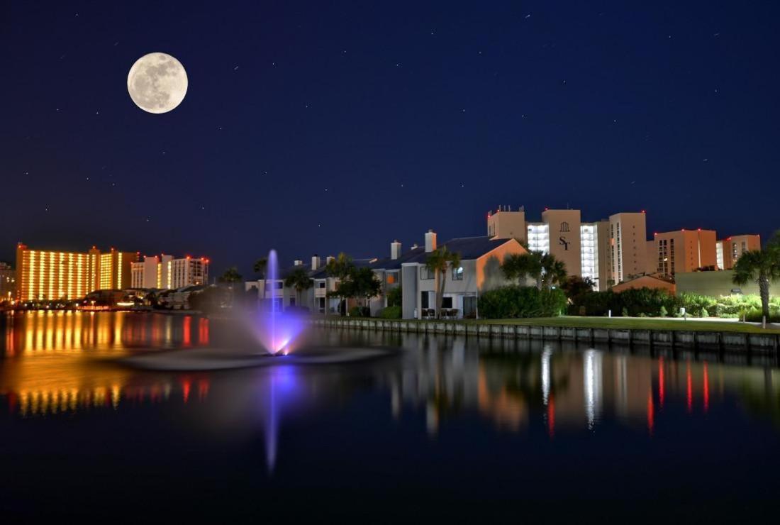 2036 - Shoreline Towers Beachfront Free Setup Destin