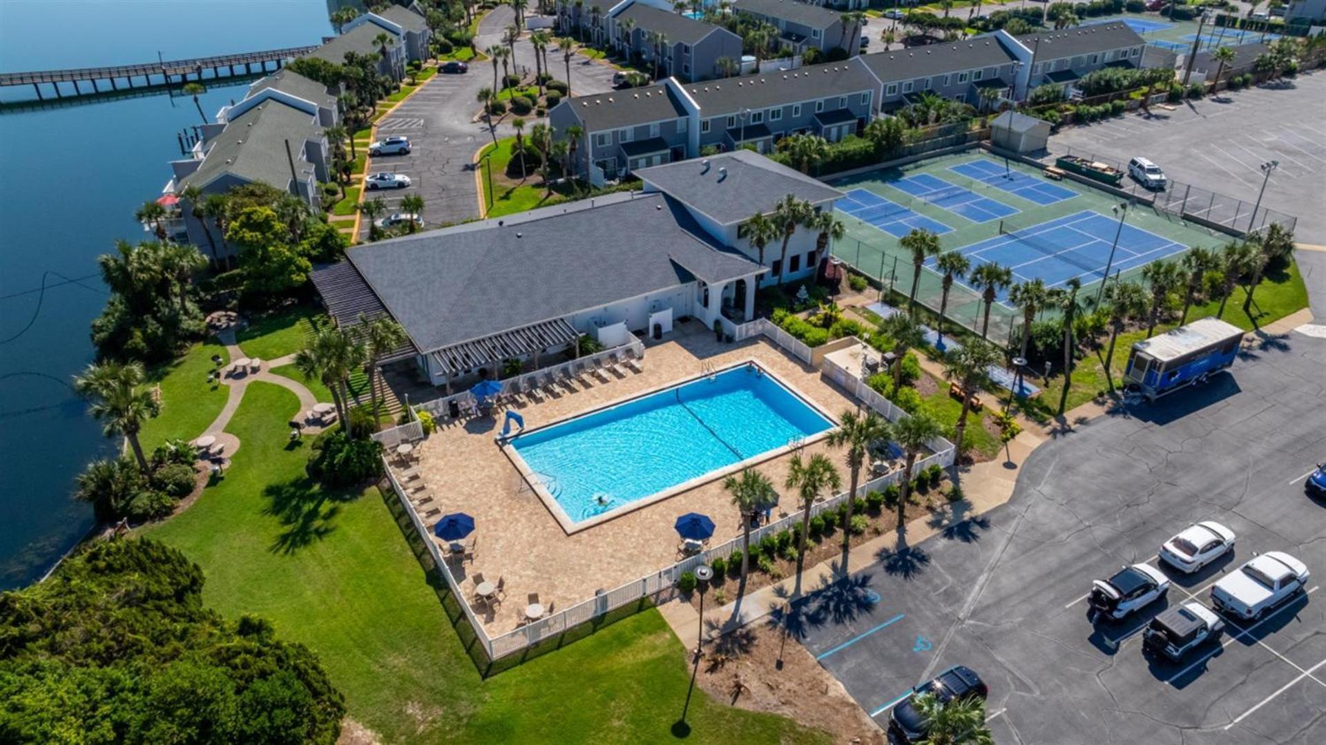 2123 Shoreline Towers 2-bdrm Penthouse Free Setup *