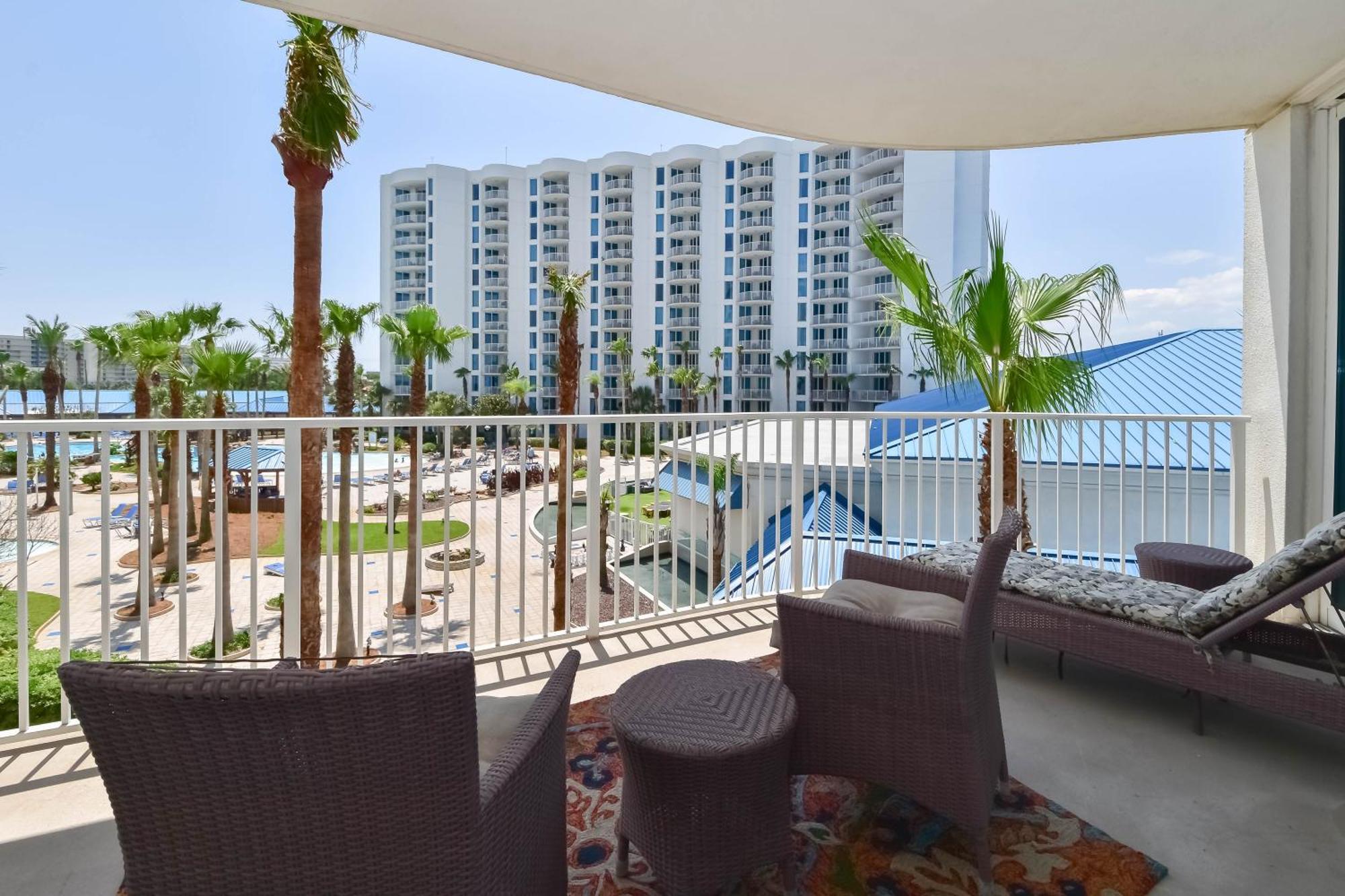 The Palms Of 1301