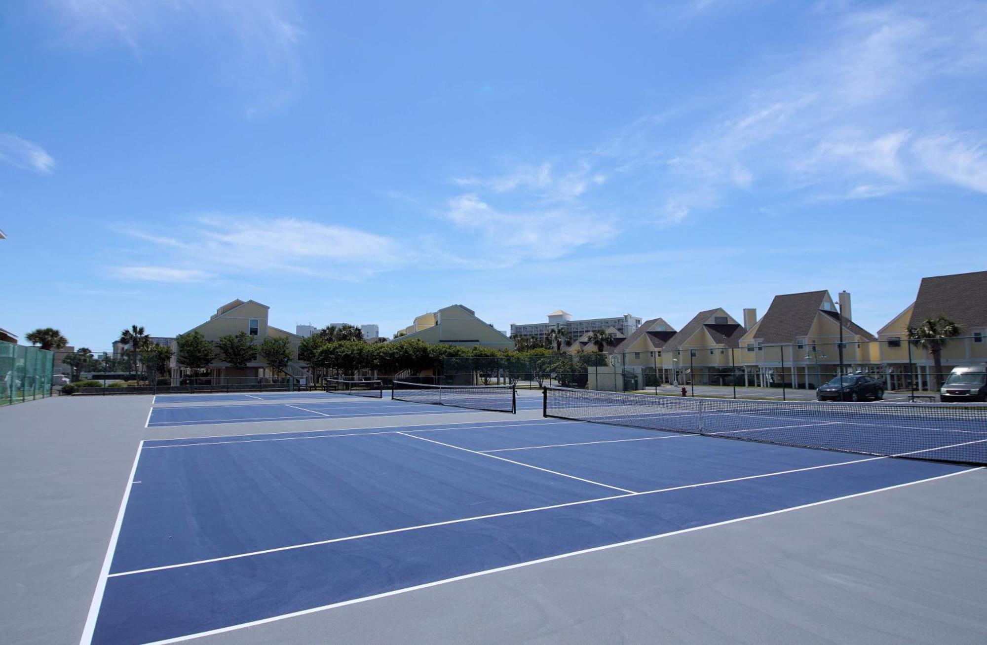 Sandpiper Cove 1155 * Destin
