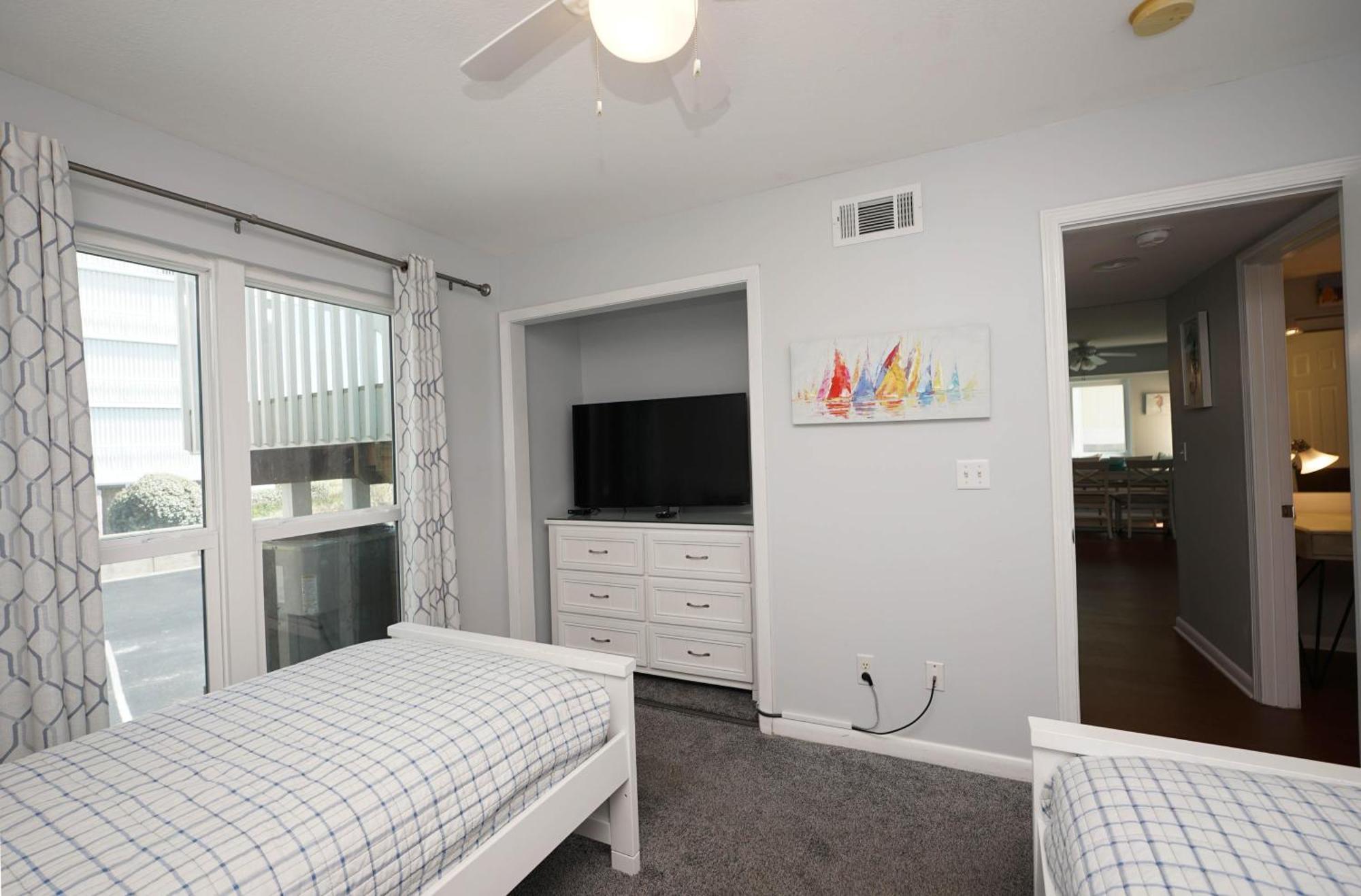Sandpiper Cove 1155 *