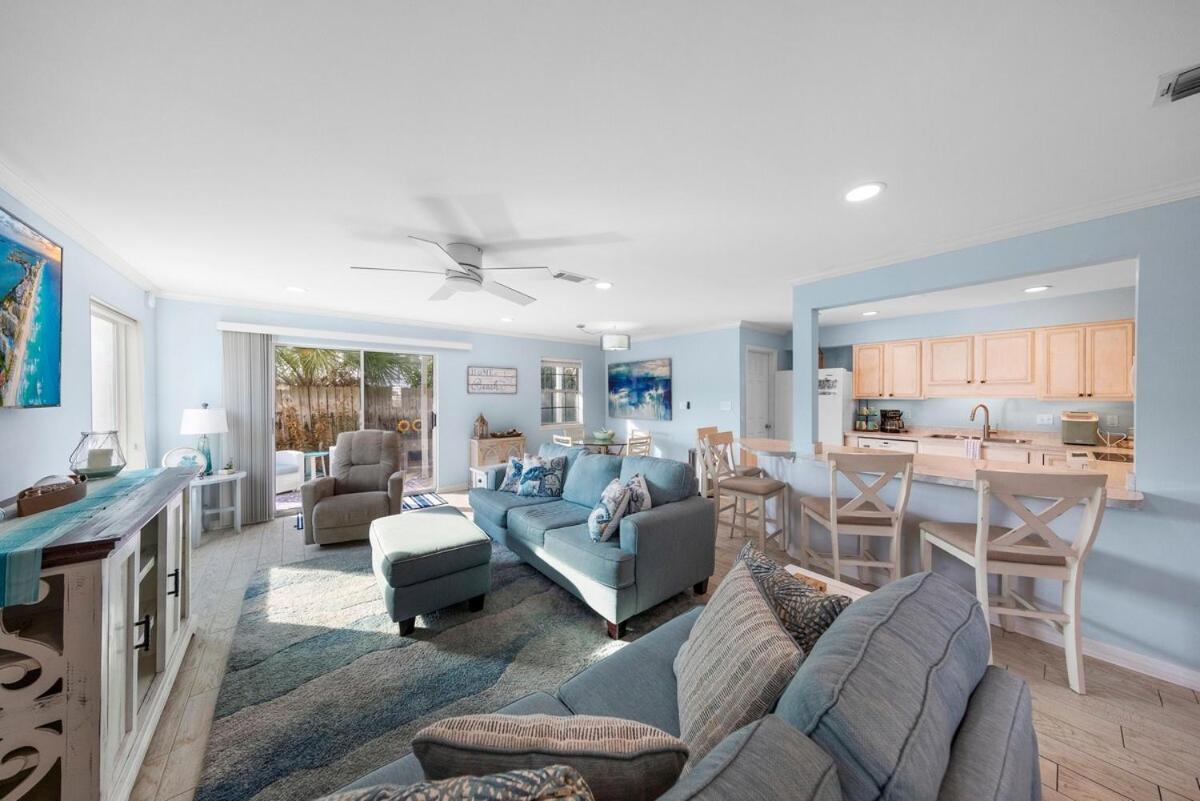 Apartment Destin-ation 201