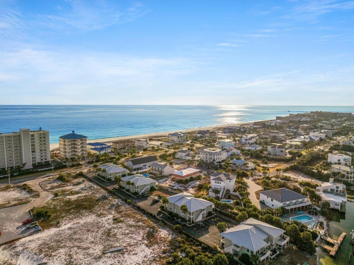 Destin-ation 201