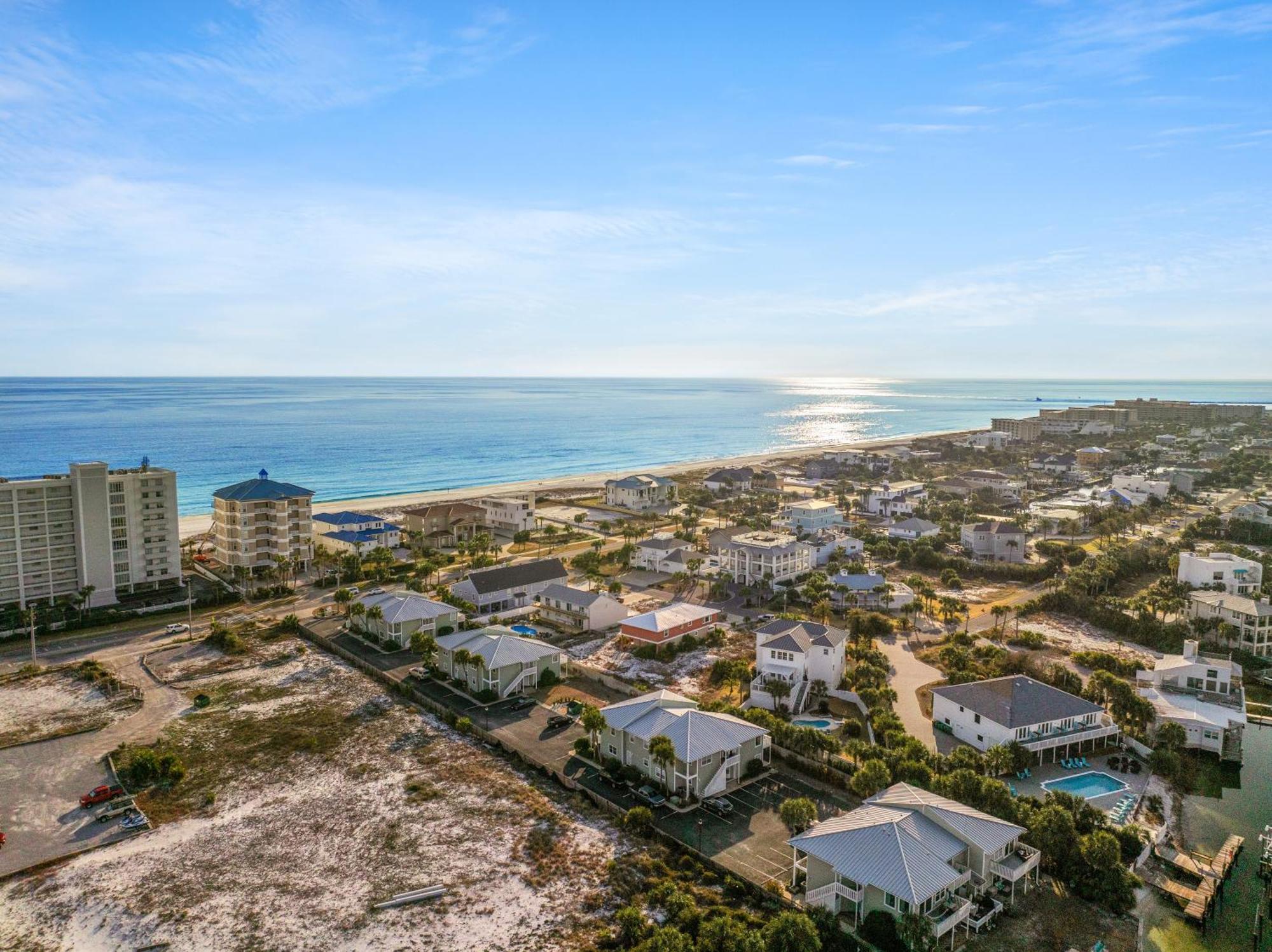 Destin-ation 201 *