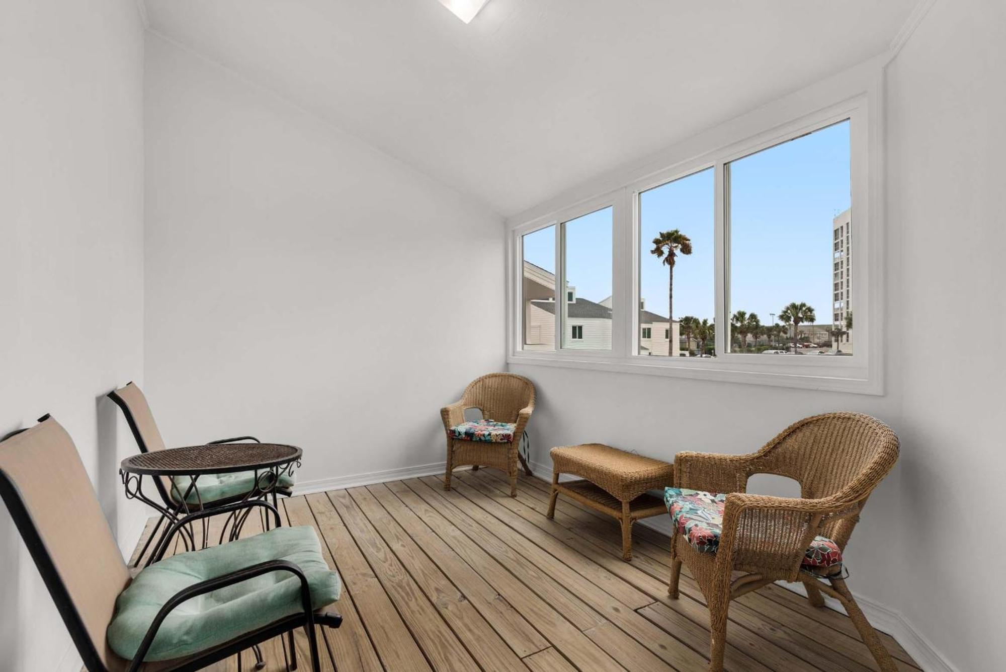 Shoreline Towers Townhouse 4-3 Destin