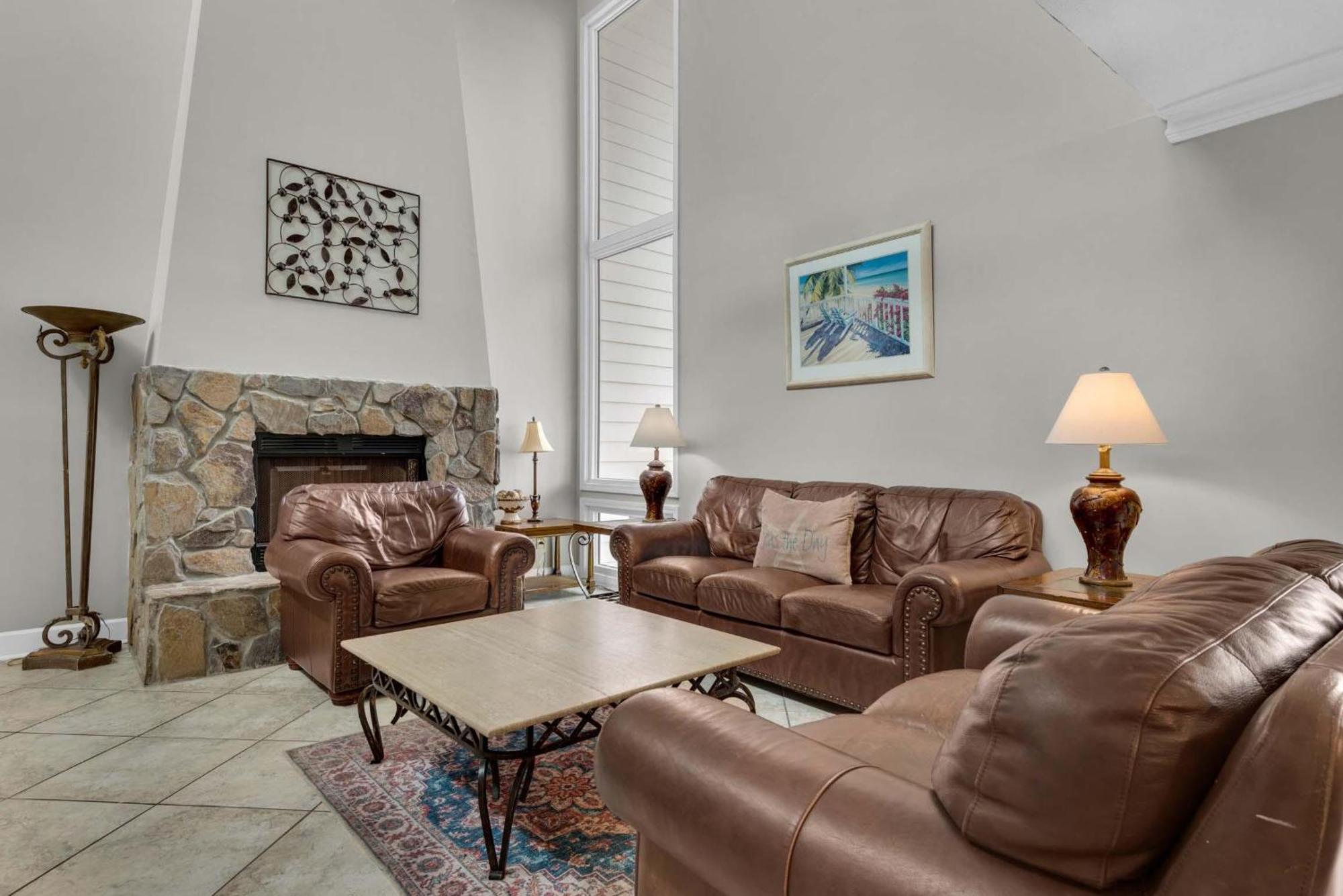 Shoreline Towers Townhouse 4-3 Holiday home *