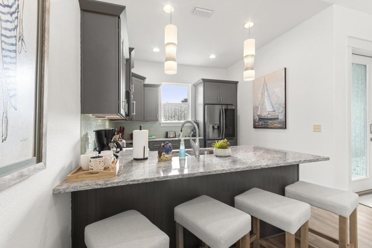 Whispering Palms - Of Frangista Holiday home Destin