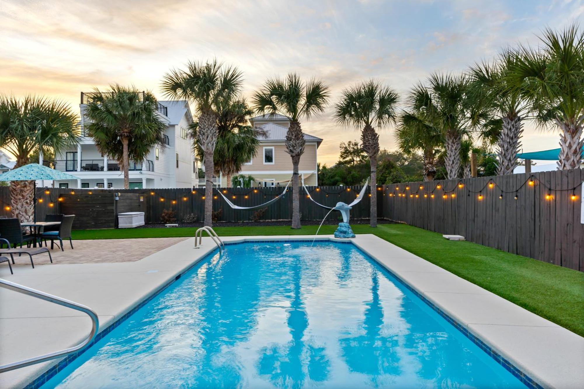 Dolphin By Avantstay 2 Mins Walk To W Pool Large Outdoor Entertaining Area Destin