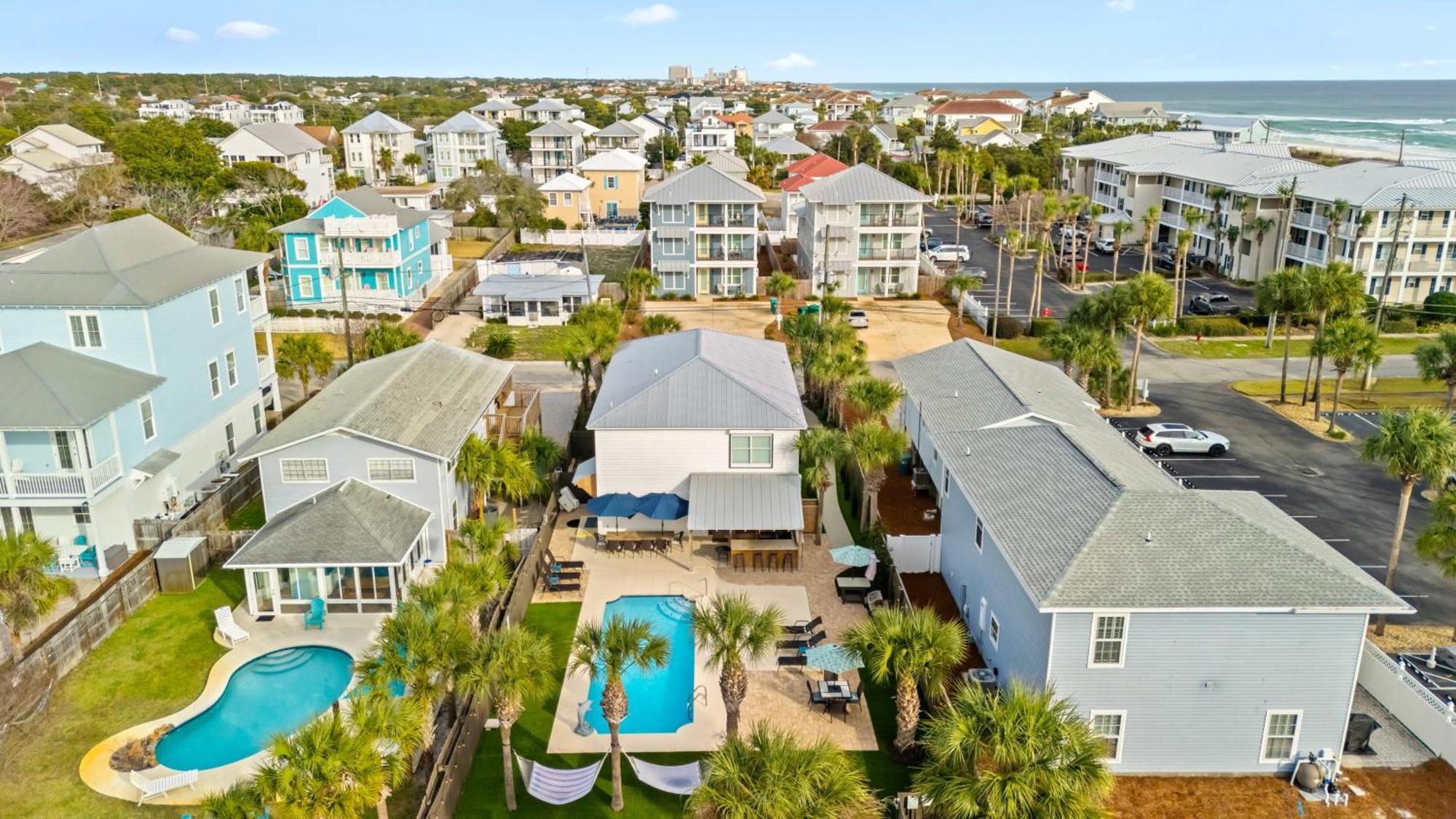 Dolphin By Avantstay 2 Mins Walk To W Pool Large Outdoor Entertaining Area * Destin