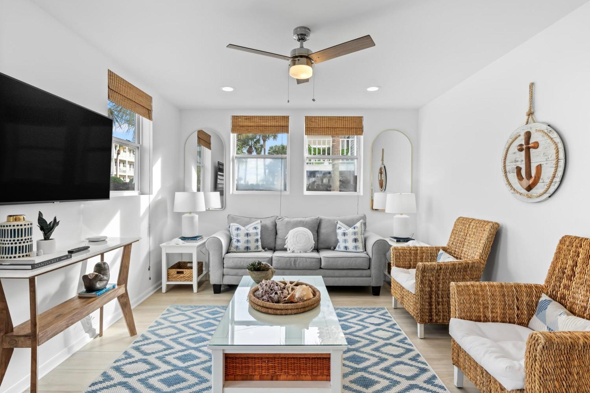 Dolphin By Avantstay 2 Mins Walk To W Pool Large Outdoor Entertaining Area Destin