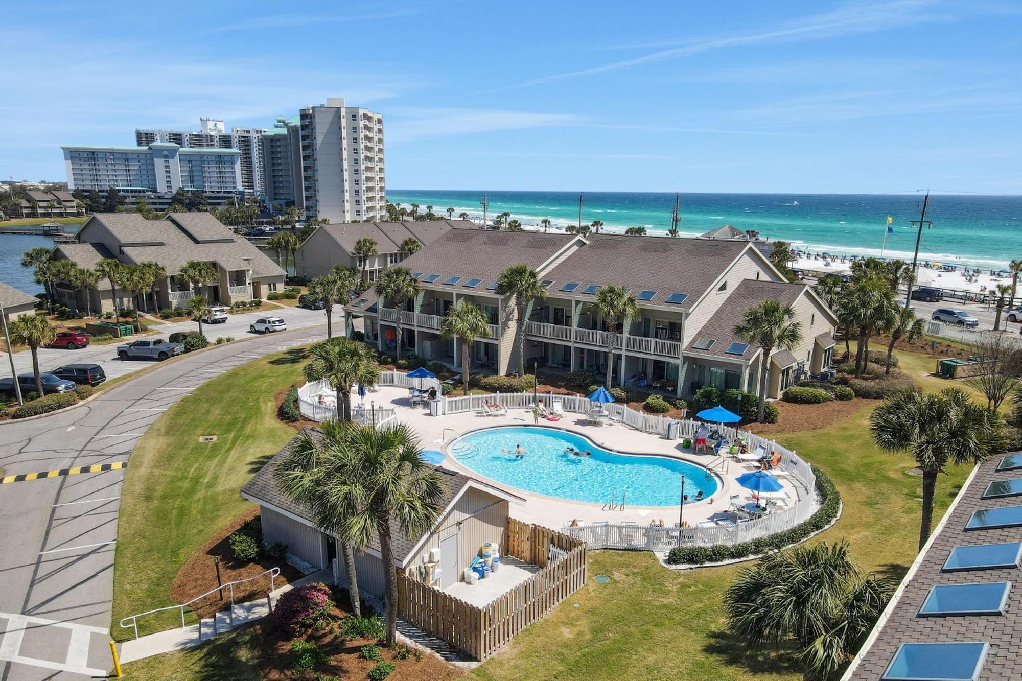 Seascape Lakefront 216 Destin