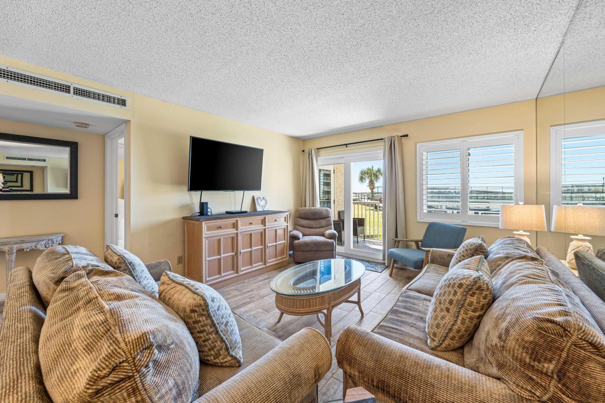 Surf And Racquet Unit 118 * Destin