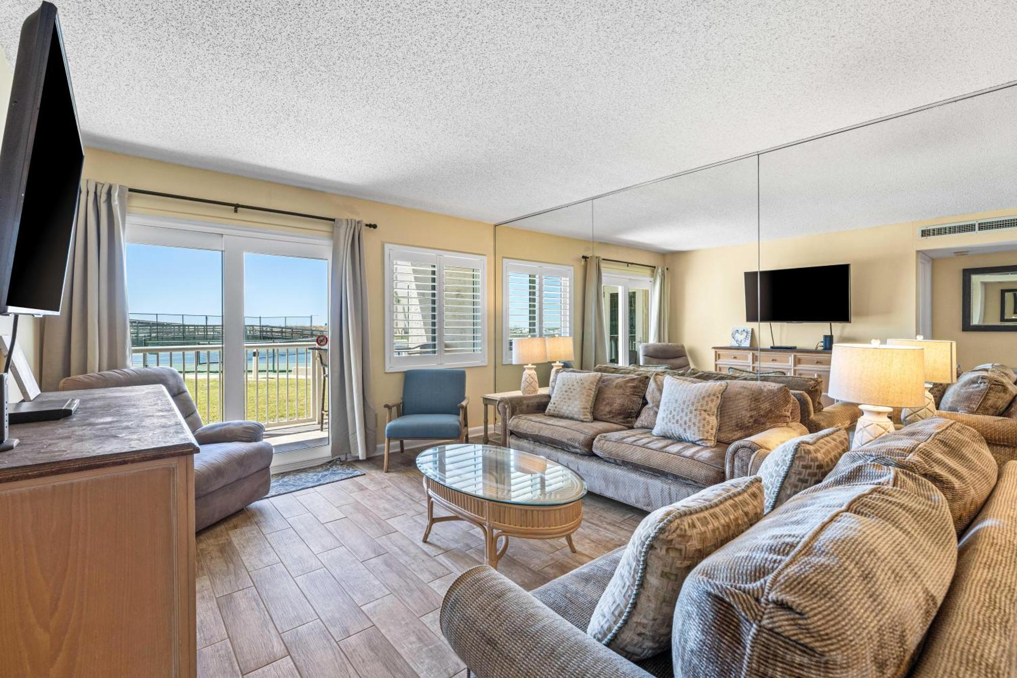 Surf And Racquet Unit 118 Holiday home Destin