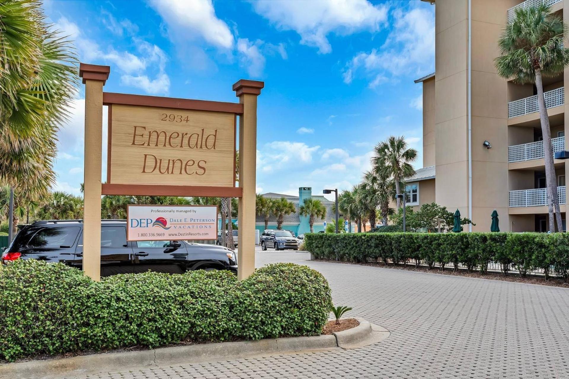 Emerald Dunes # 101 *