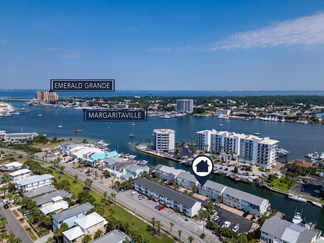 Holiday home Canal Place Unit 8 Harbor Views With Boat Dock Destin
