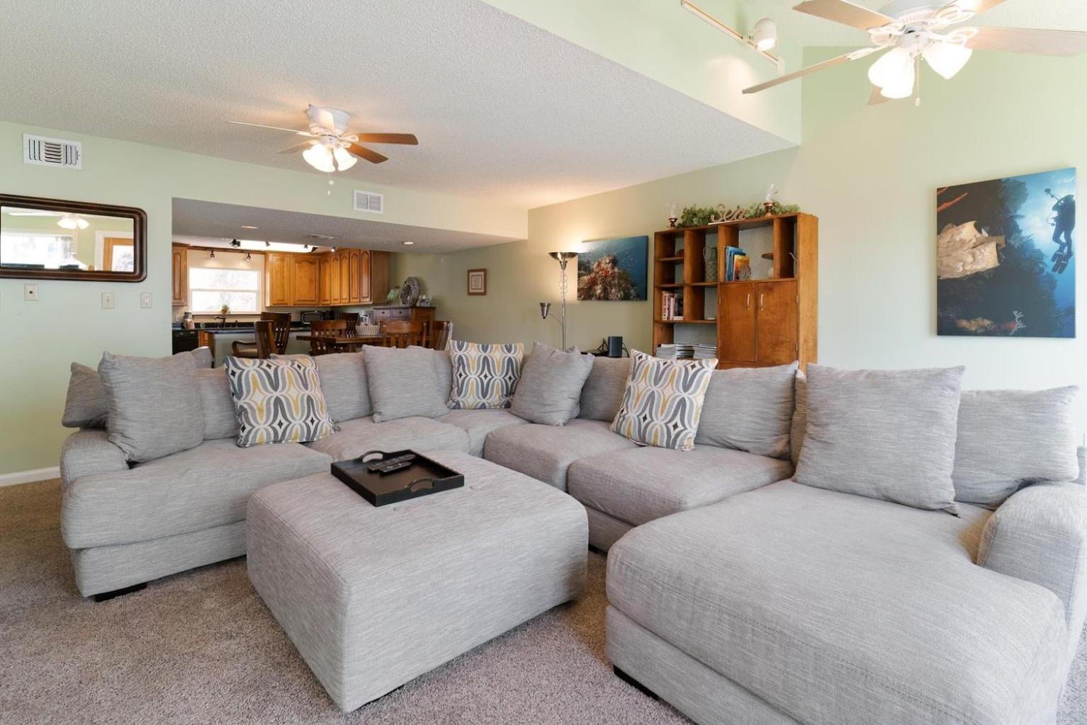 Canal Place Unit 8 Harbor Views With Boat Dock *