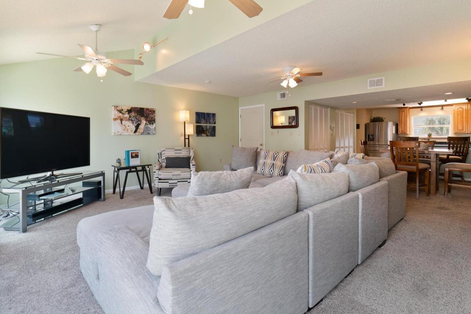 Canal Place Unit 8 Harbor Views With Boat Dock Holiday home Destin