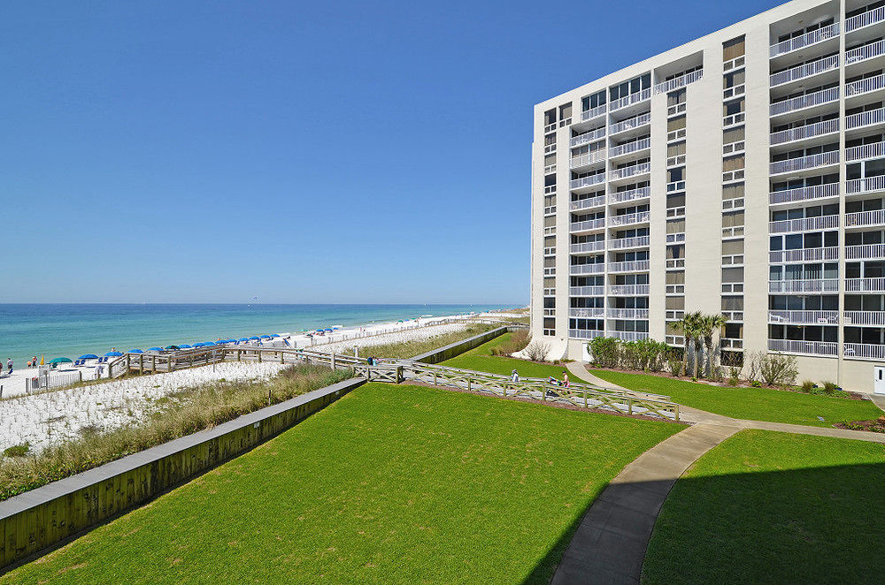 Shoreline Towers By Dale E Peterson Vacations