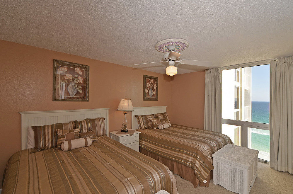 Shoreline Towers By Dale E Peterson Vacations Hotel Destin