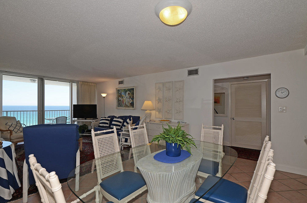 Shoreline Towers By Dale E Peterson Vacations Hotel Destin