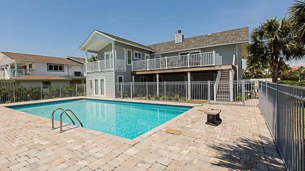 Homes By Isle Apartment