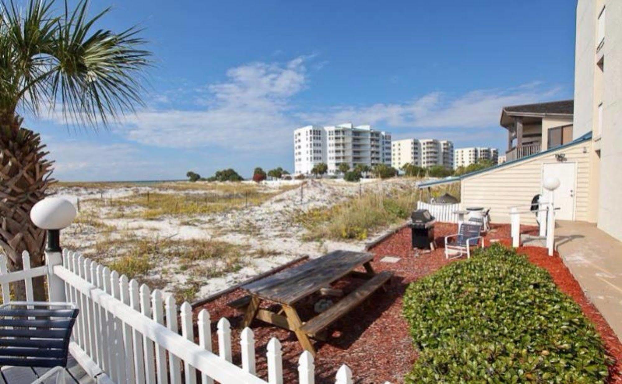 Poolside By Isle Hotel Destin