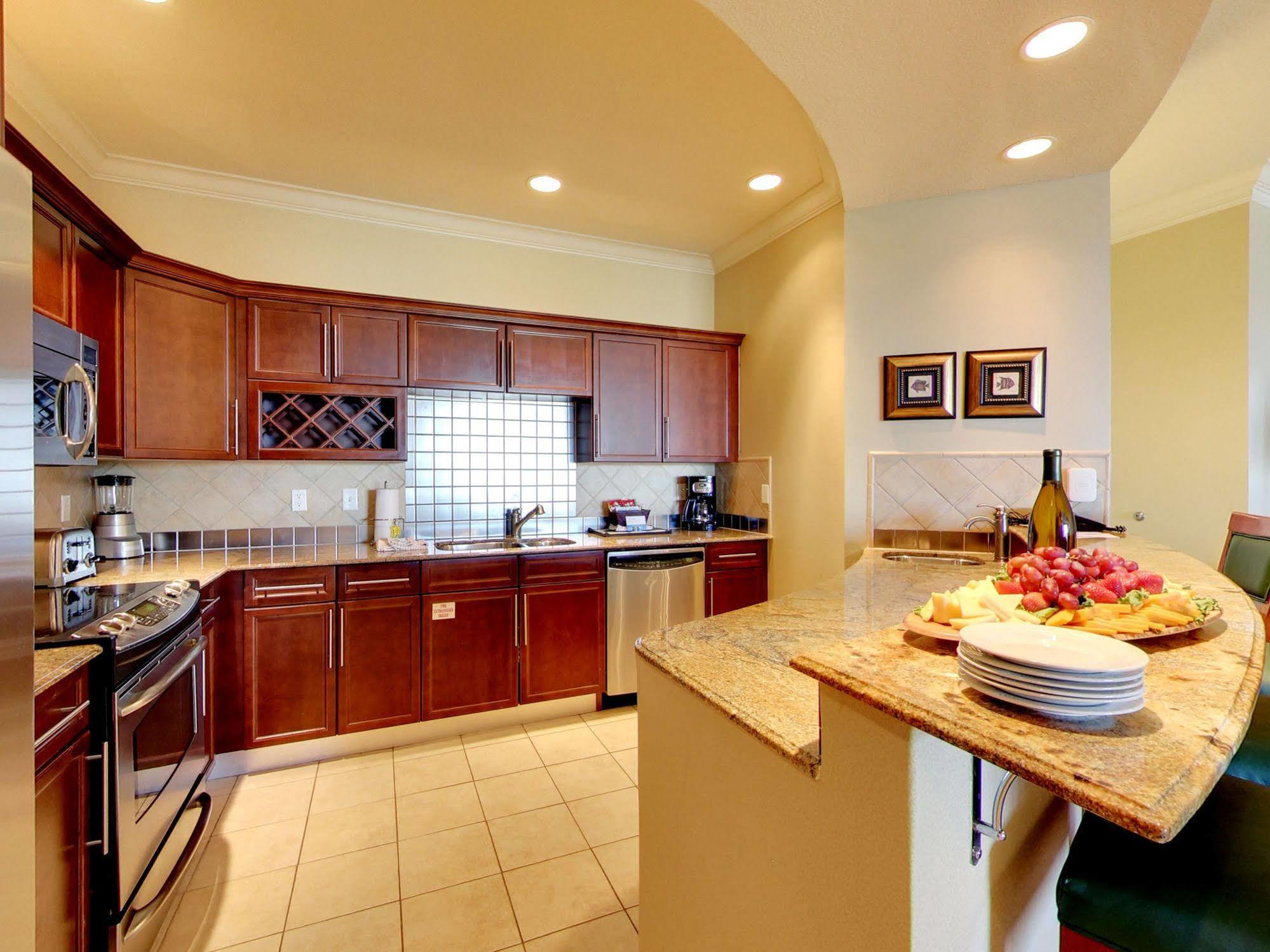 Emerald Grande At Harborwalk Village 3* Destin