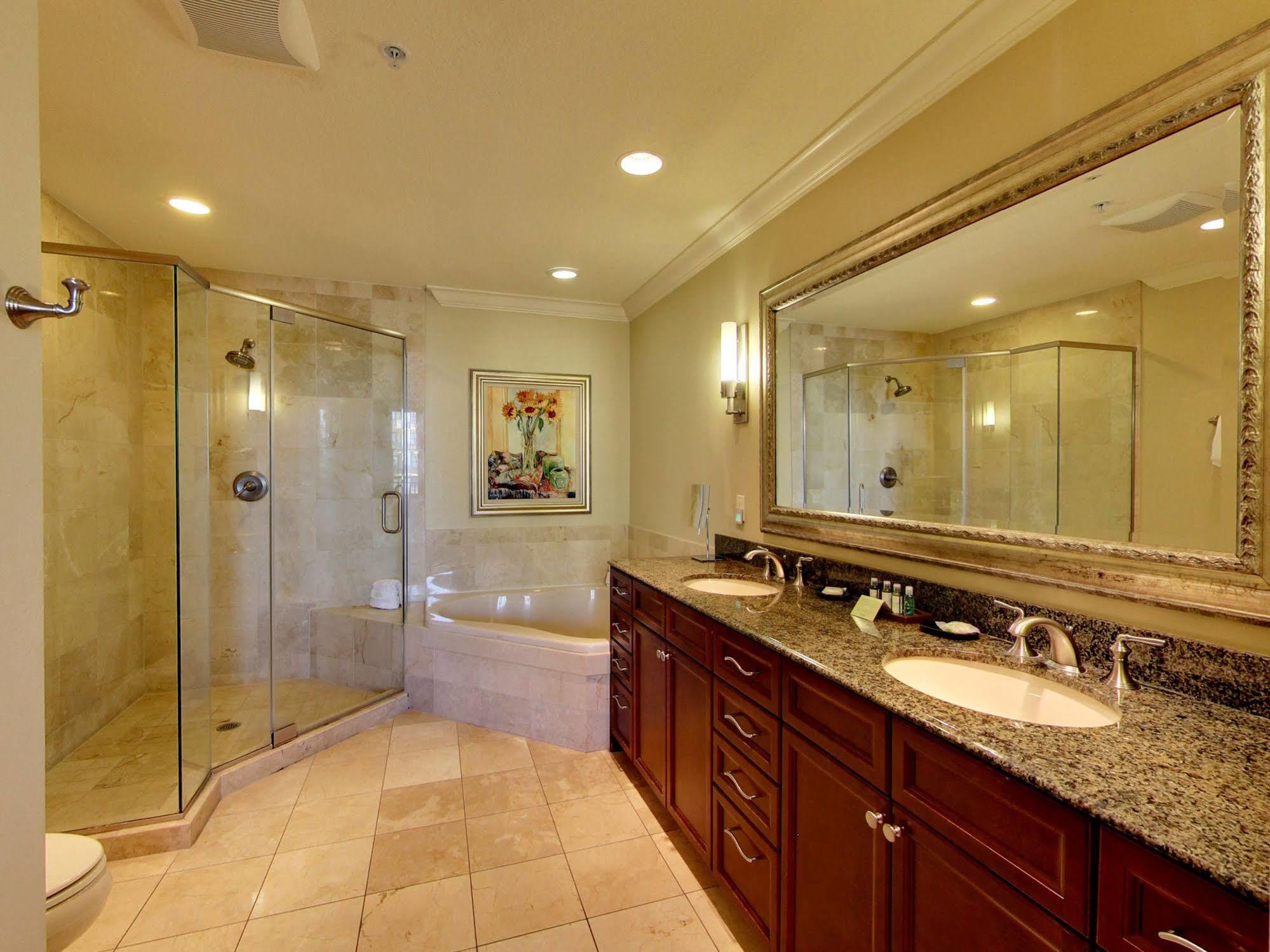 Emerald Grande At Harborwalk Village Hotel 3*
