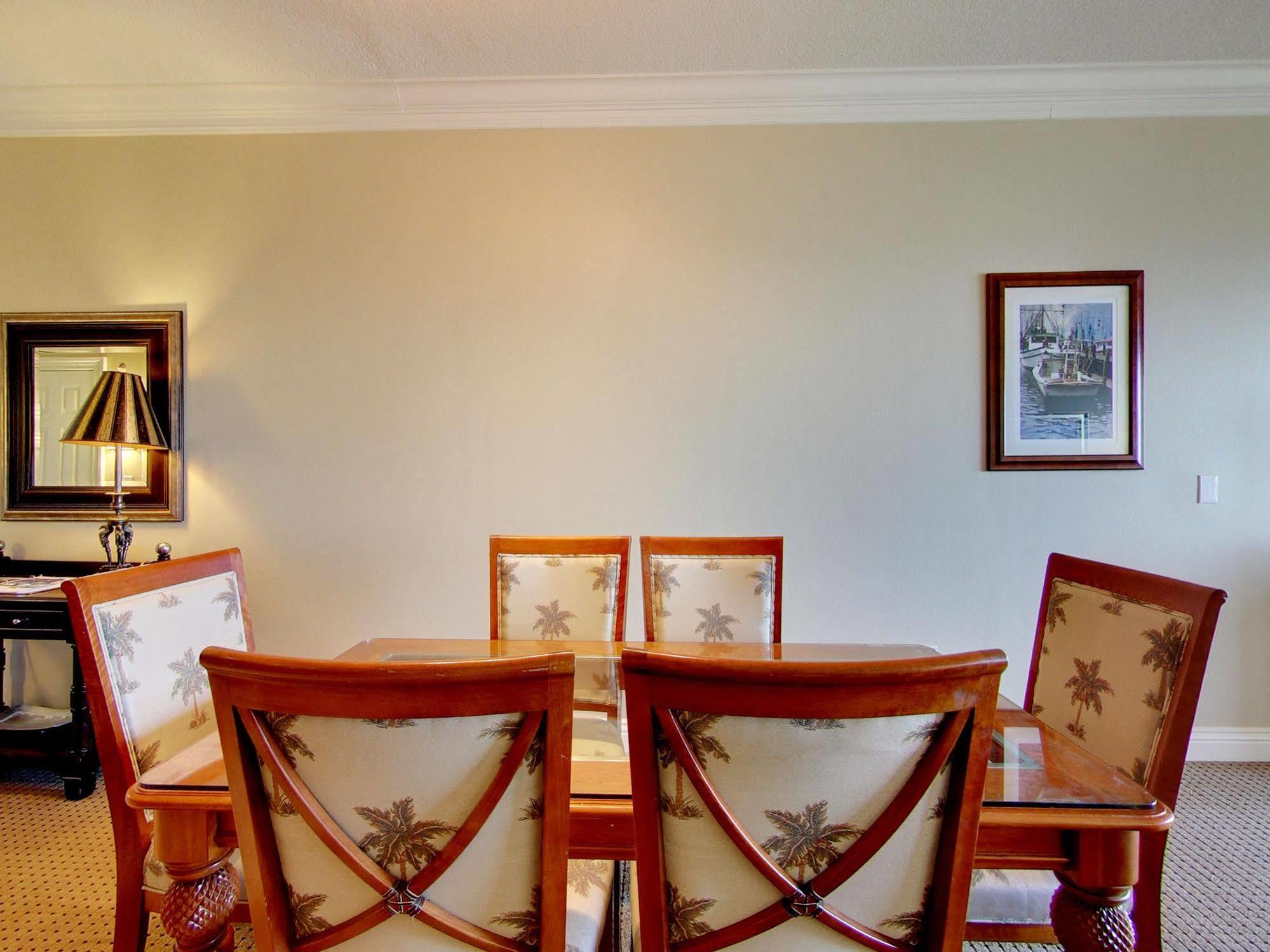 Hotel Emerald Grande At Harborwalk Village Destin