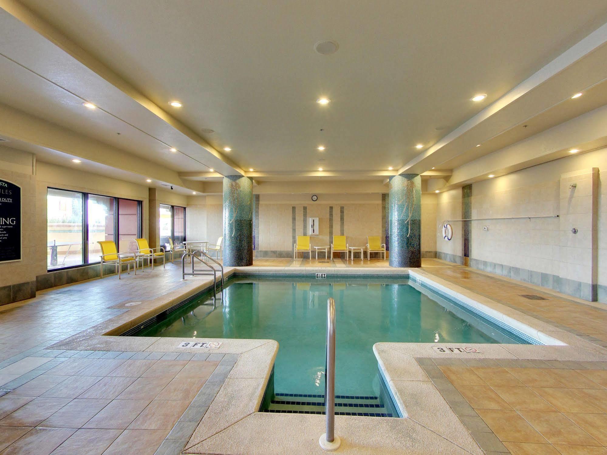 Hotel Emerald Grande At Harborwalk Village