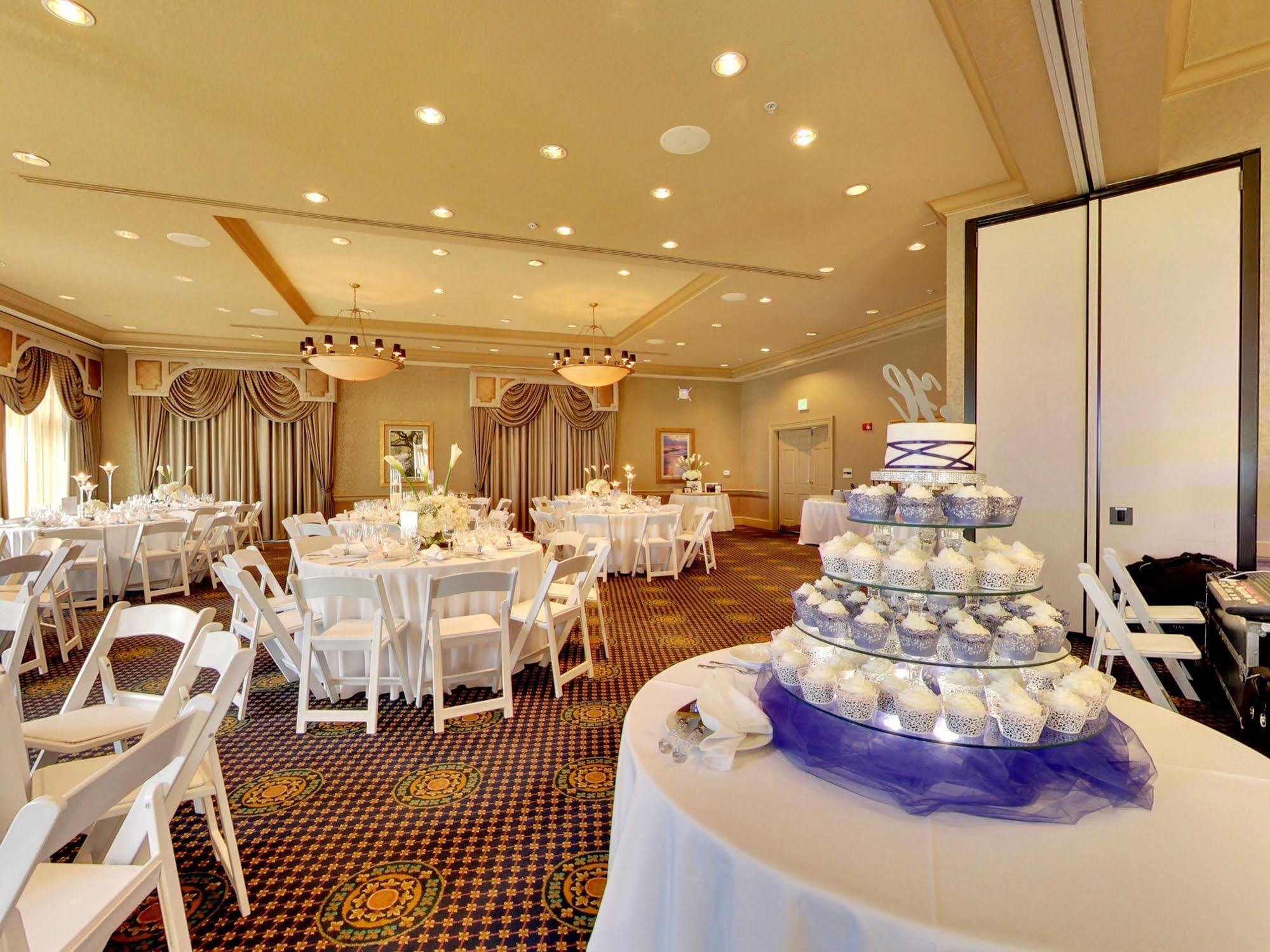 Emerald Grande At Harborwalk Village