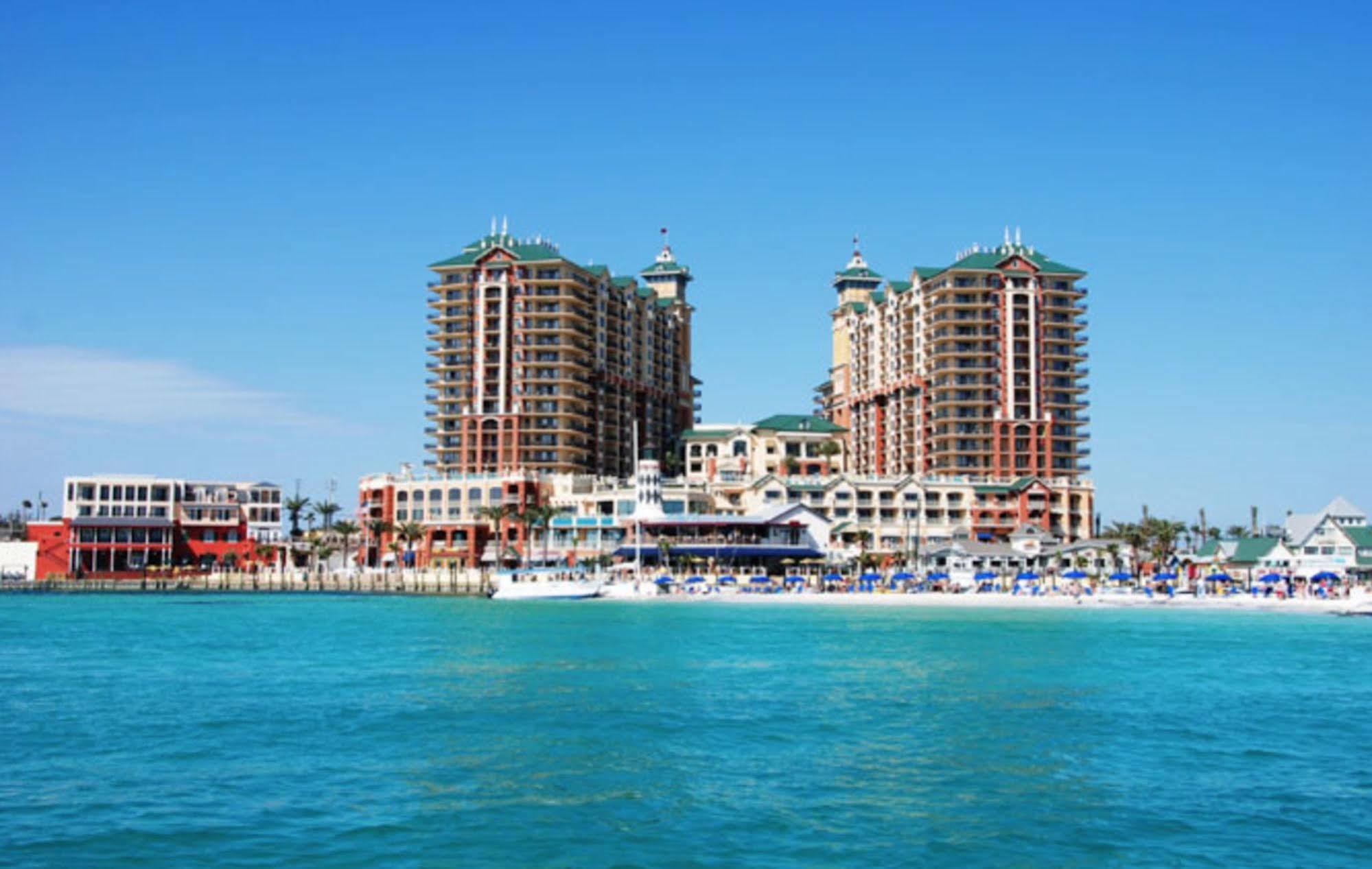 Emerald Grande At Harborwalk Village Hotel
