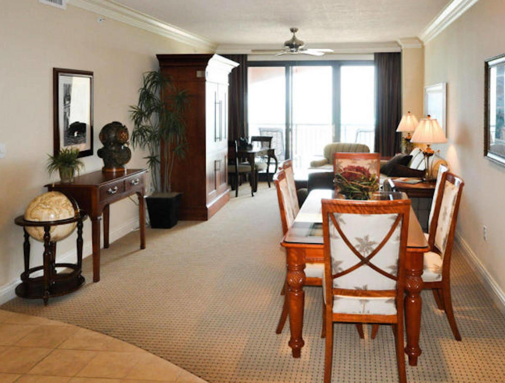 Emerald Grande At Harborwalk Village Hotel