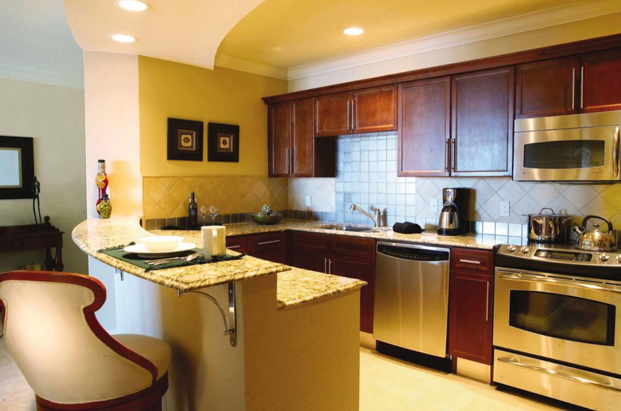 Emerald Grande At Harborwalk Village