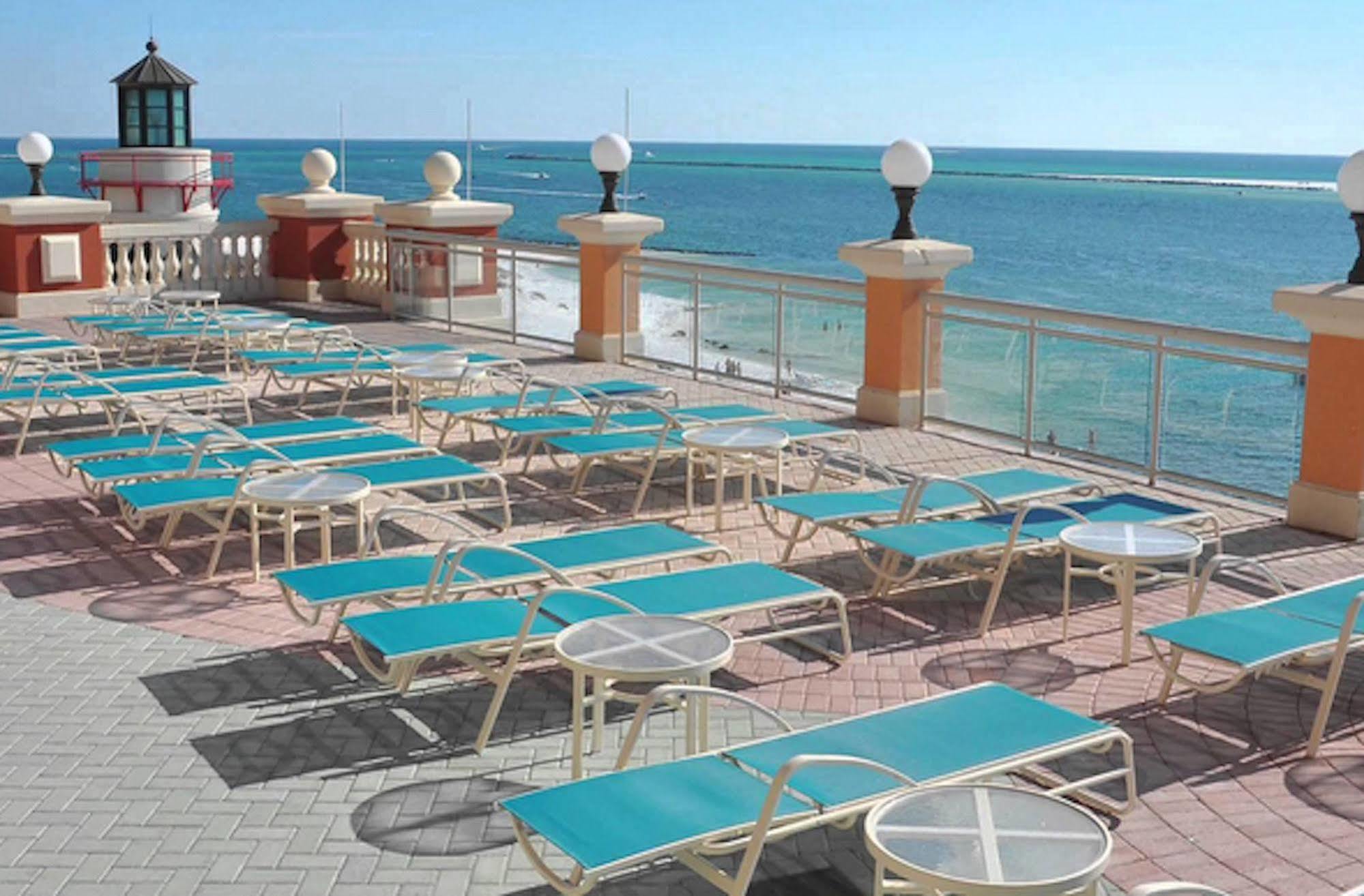 Emerald Grande At Harborwalk Village 3* Destin
