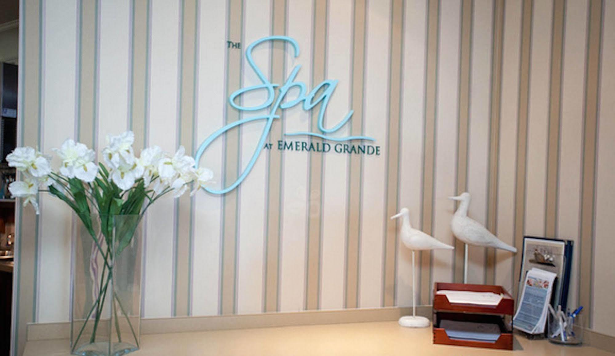 Hotel Emerald Grande At Harborwalk Village 3*
