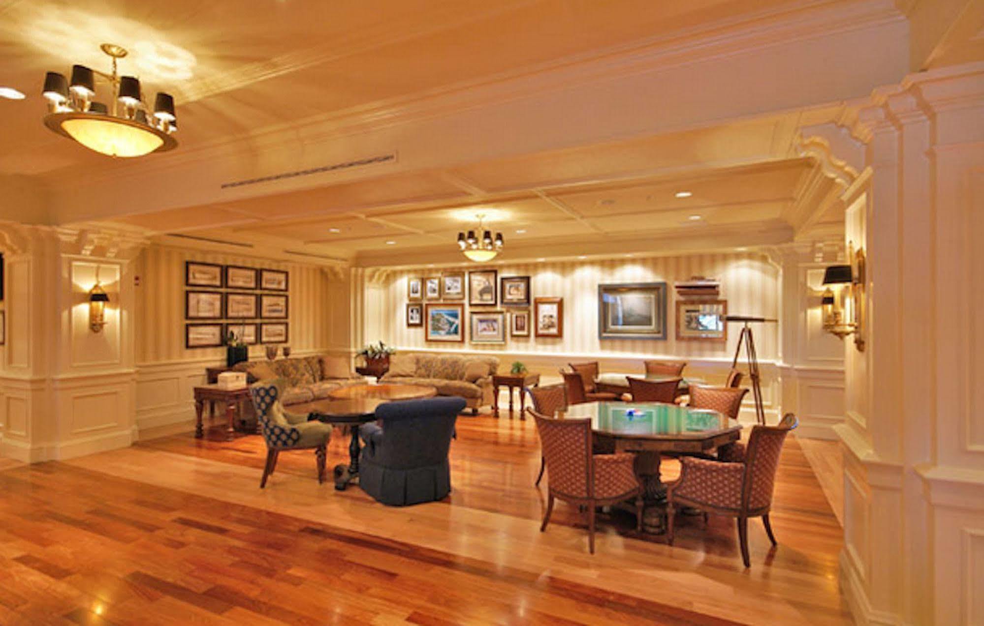 Emerald Grande At Harborwalk Village