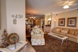 Jade East * Destin